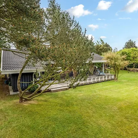 Ferienhaus Fatlinda - 1km From The Sea In Lolland- Falster And Mon By Interhome