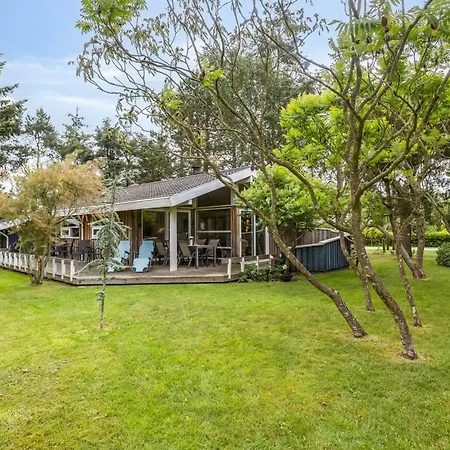 Fatlinda - 1km From The Sea By Interhome Bøtø By