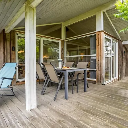 Fatlinda - 1km From The Sea By Interhome Nyaraló